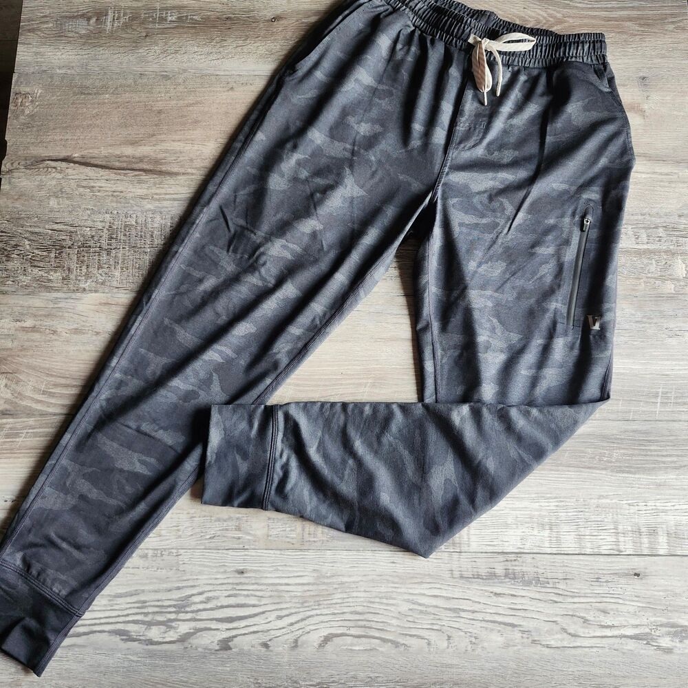 (S) Men's Vuori joggers